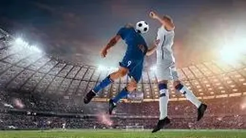 奚梦瑶携子漫步街头，何广燊展现健硕身形